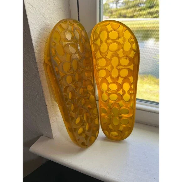 Coach Ulyssa Jelly Slide Sandals in Buttercup Yellow Women’s Size 8 - Picture 9 of 11
